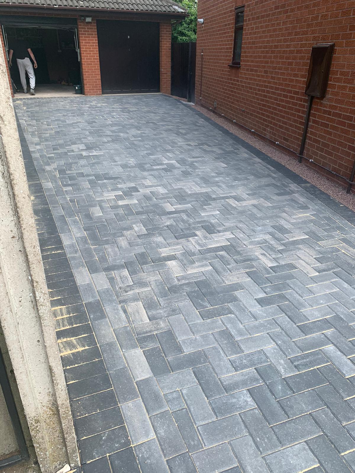 08042d16 4357 406d 8327 c92fde6505a0